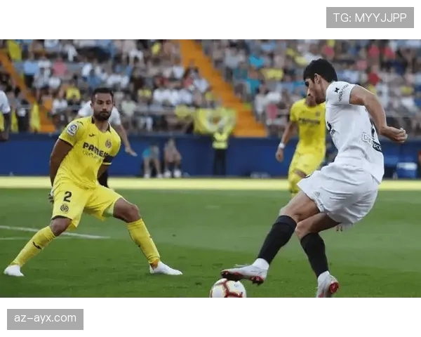 法兰克福核心球员状态回升，新赛季备战表现抢眼