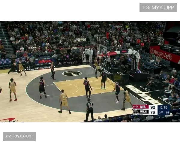 米切尔·罗宾逊篮下防守强势对比联盟内线影响力显著提升